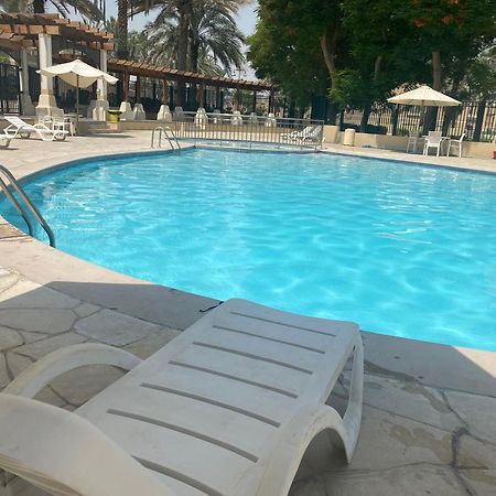 Spacious 4-Bedroom Villa, Children Friendly Dubai Eksteriør bilde