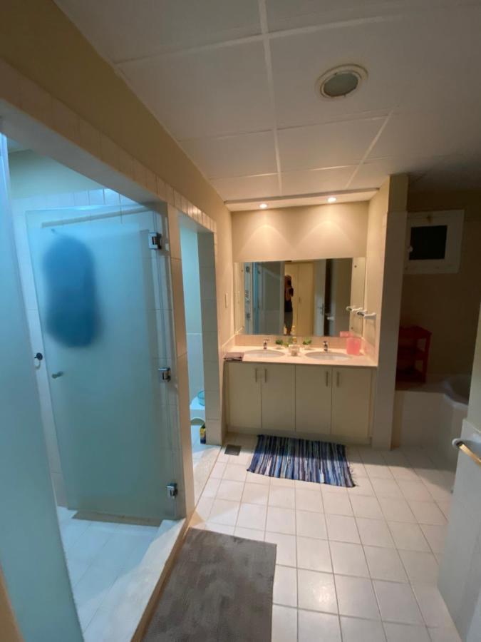 Spacious 4-Bedroom Villa, Children Friendly Dubai Eksteriør bilde