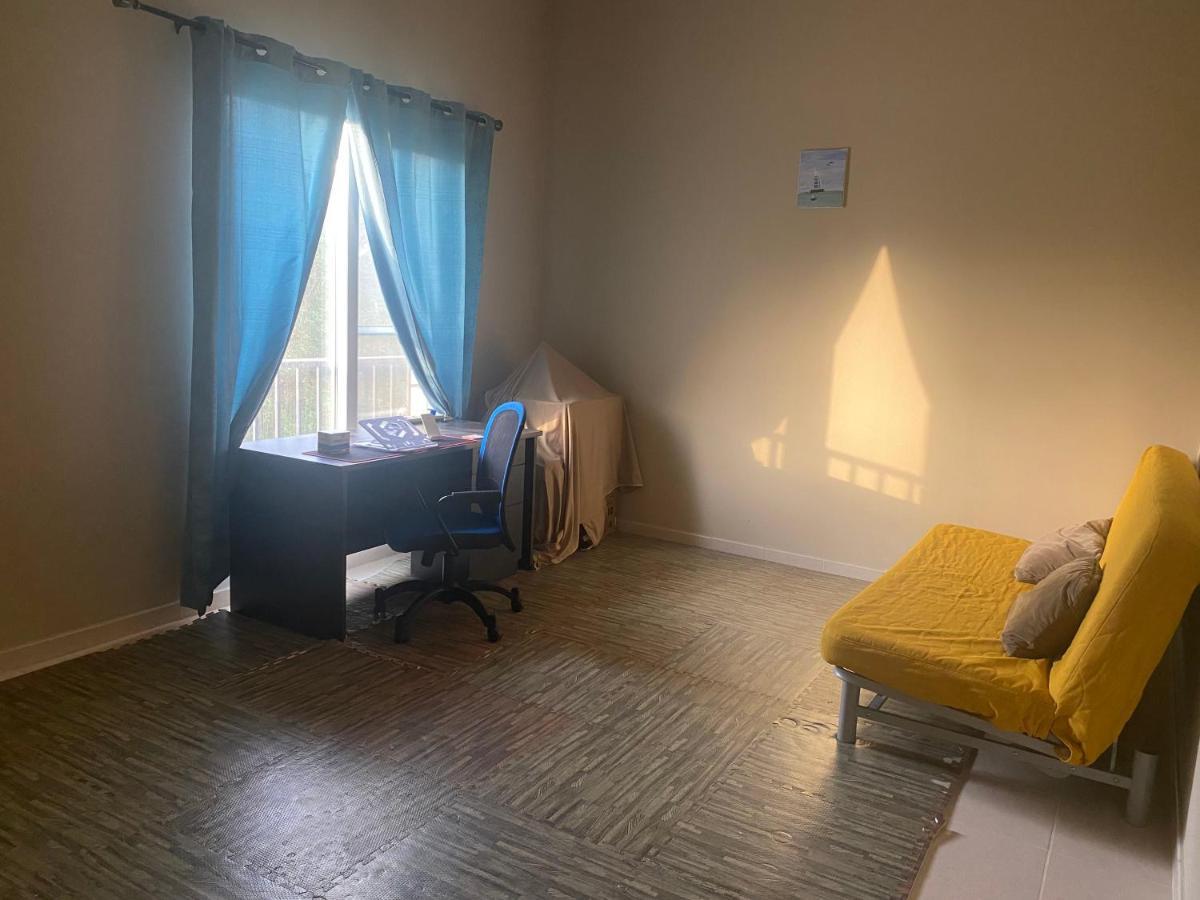 Spacious 4-Bedroom Villa, Children Friendly Dubai Eksteriør bilde